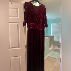 NWT Ladies Velvet burgundy Maxi Dress.